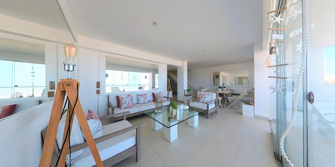 VENTA DE HERMOSO DÚPLEX FRENTE AL MAR, PIMENTEL